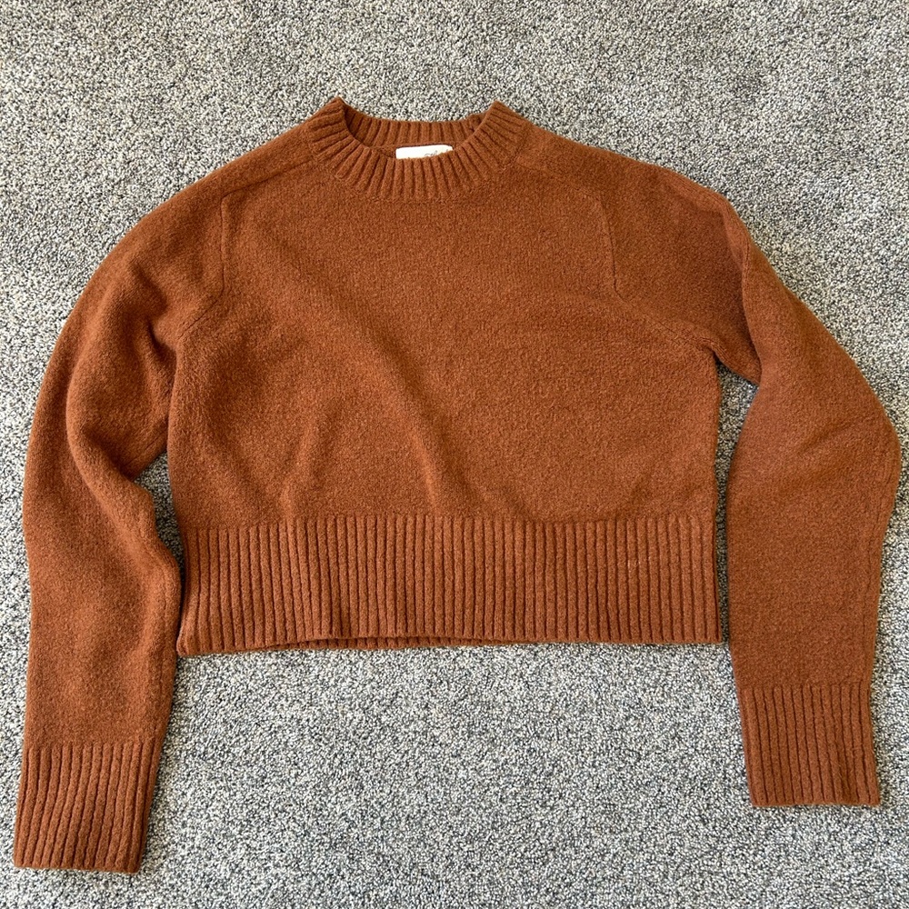 Pair of Universal Thread sweaters Cream cardi/Brown cropped crewneck - Picture 4 of 9